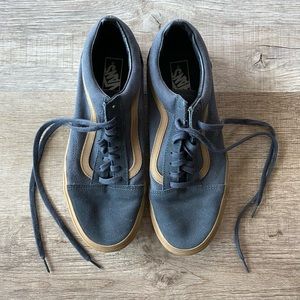 Men’s 11 Vans Gum Old Skool skate shoes